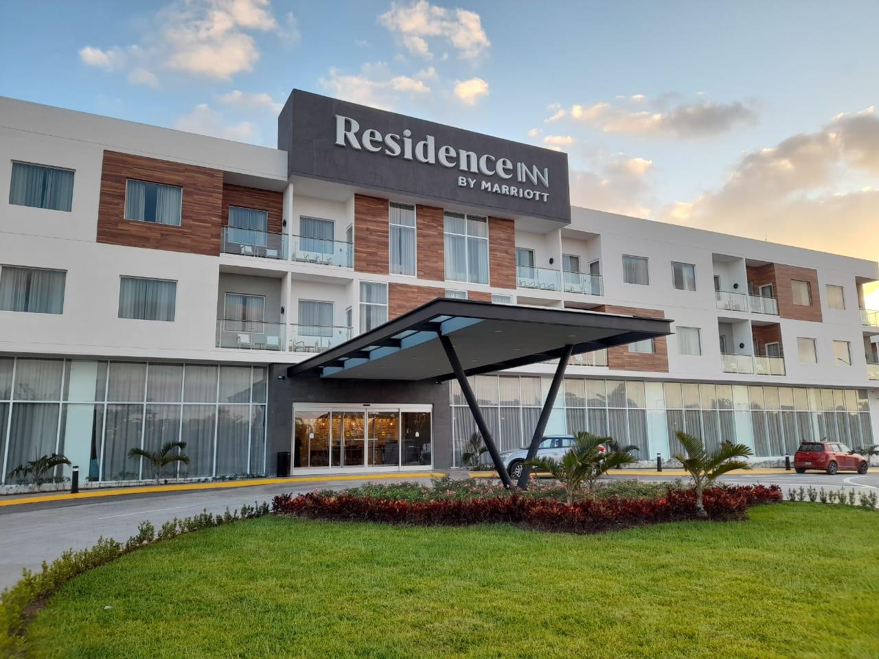 Residence Inn By Marriott Cancun Hotel Zone Eksteriør bilde