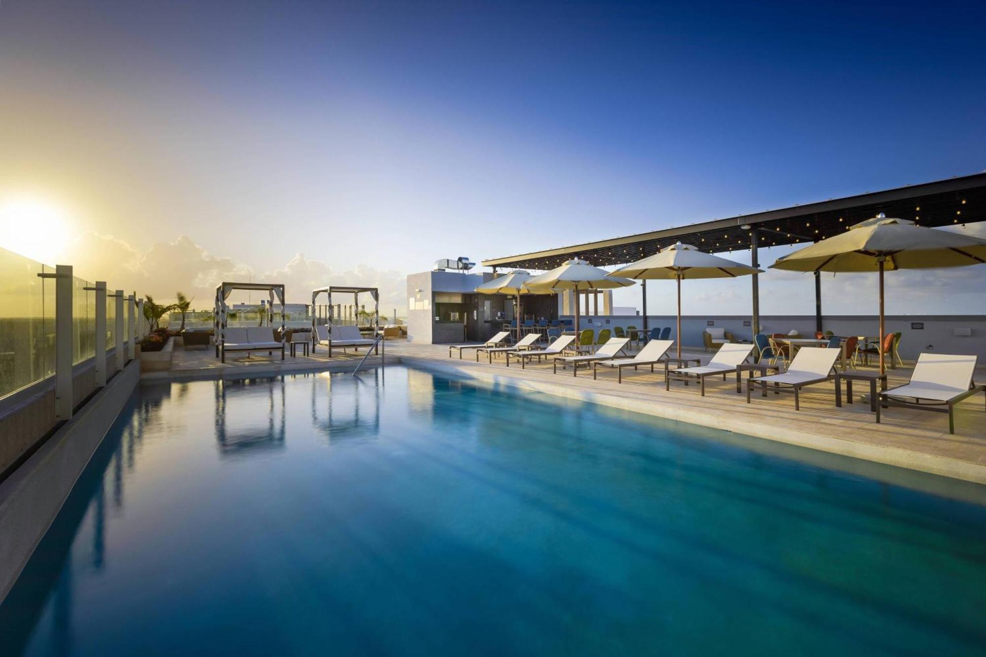 Residence Inn By Marriott Cancun Hotel Zone Eksteriør bilde