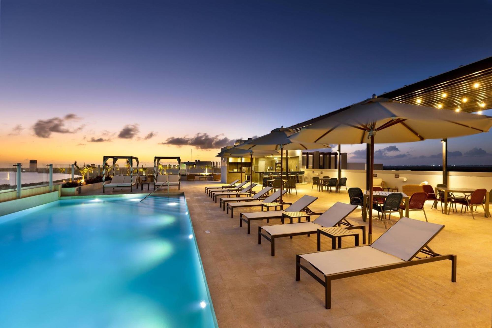 Residence Inn By Marriott Cancun Hotel Zone Eksteriør bilde