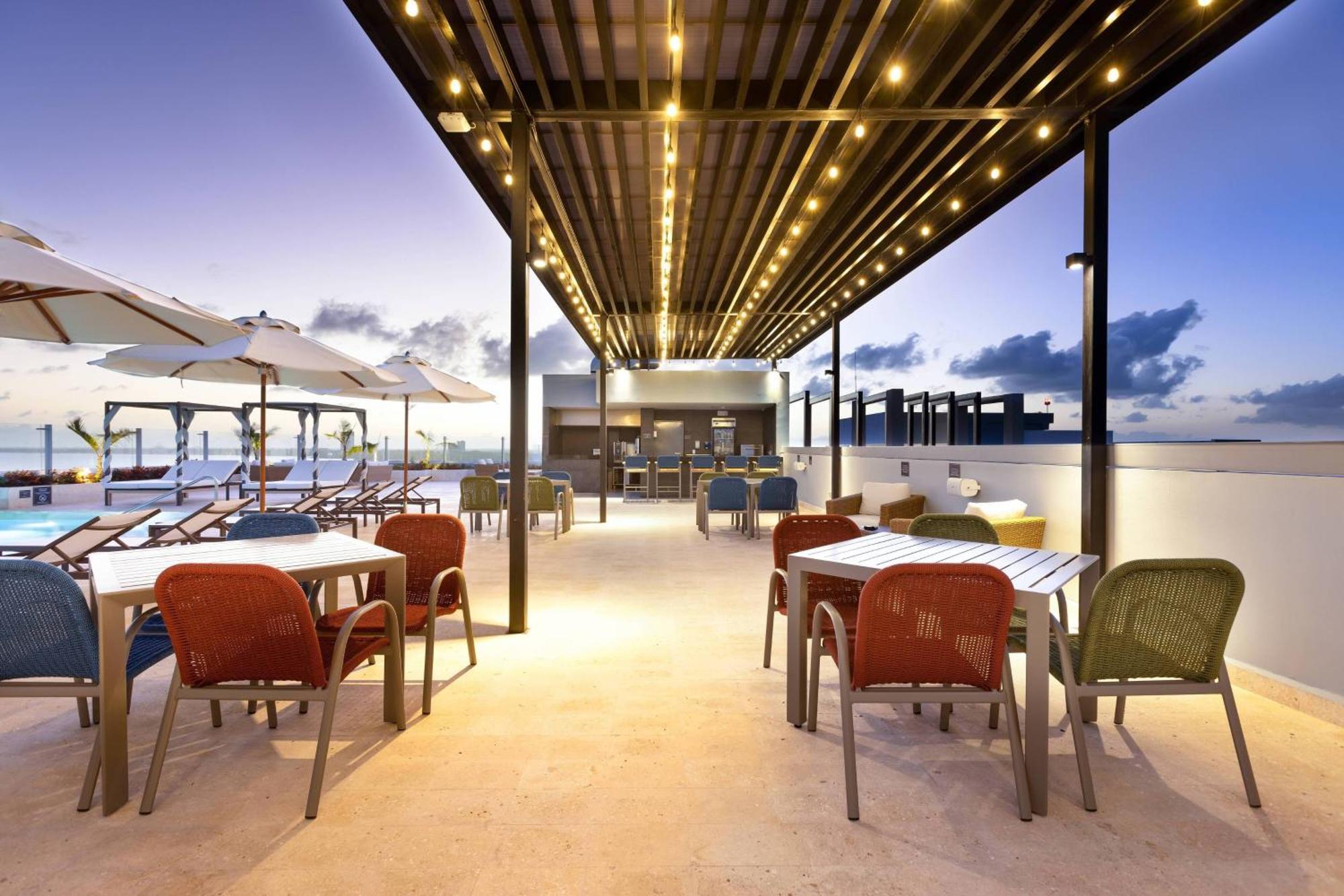 Residence Inn By Marriott Cancun Hotel Zone Eksteriør bilde